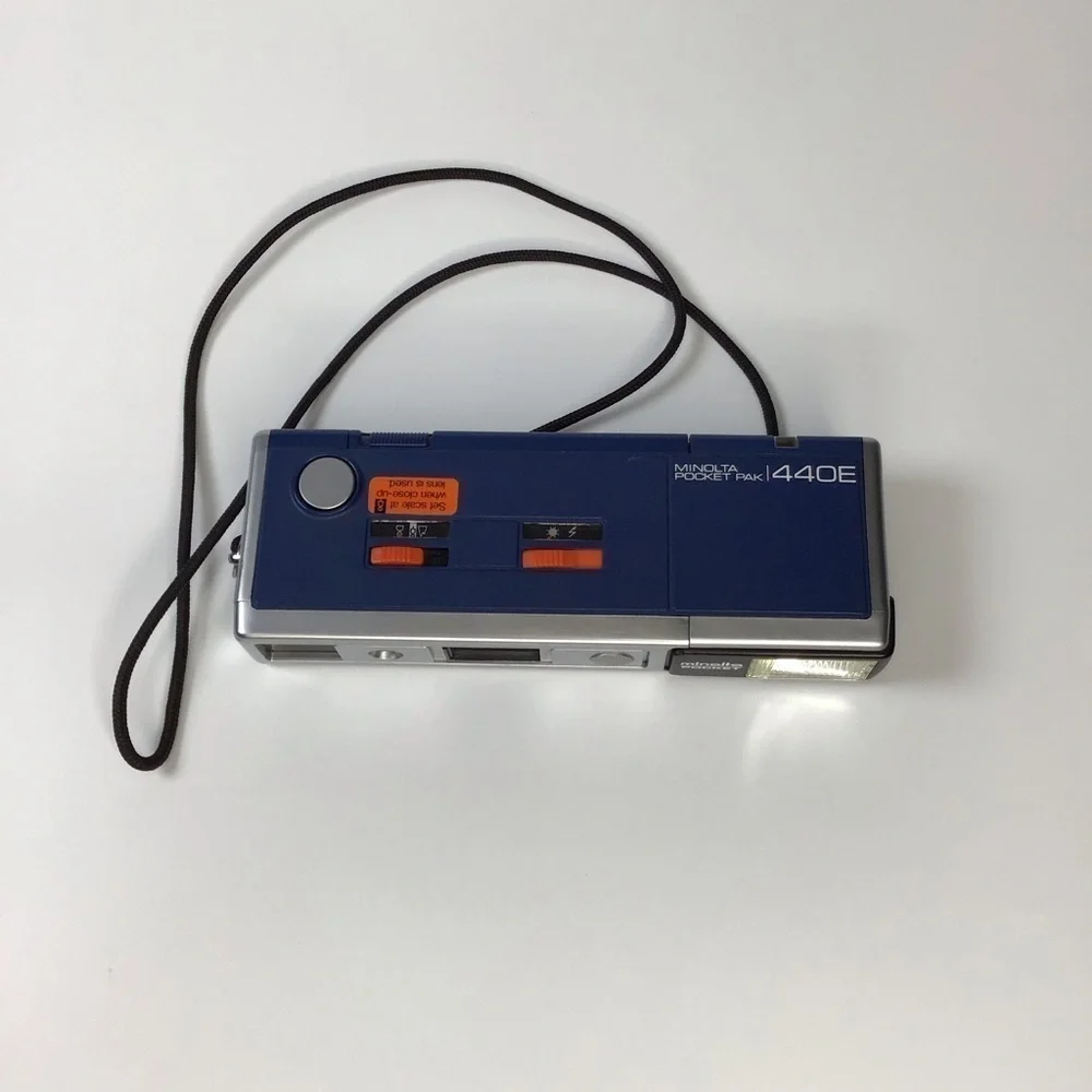 Vintage Minolta Pocket Pak 440e Film Camera.